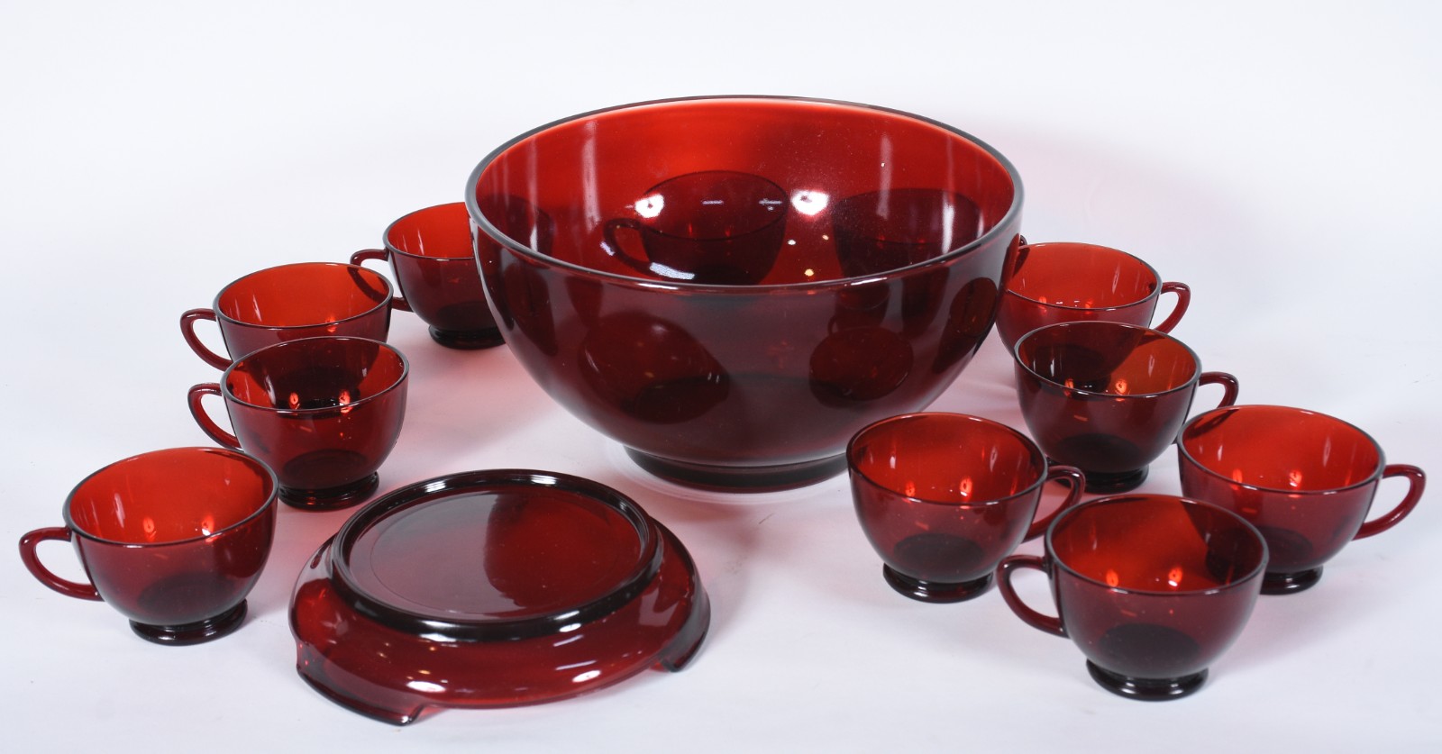Conjunto de vidro vermelho sendo bowl e 11 canecas. Total: 12 peças. - foto 4 de 5