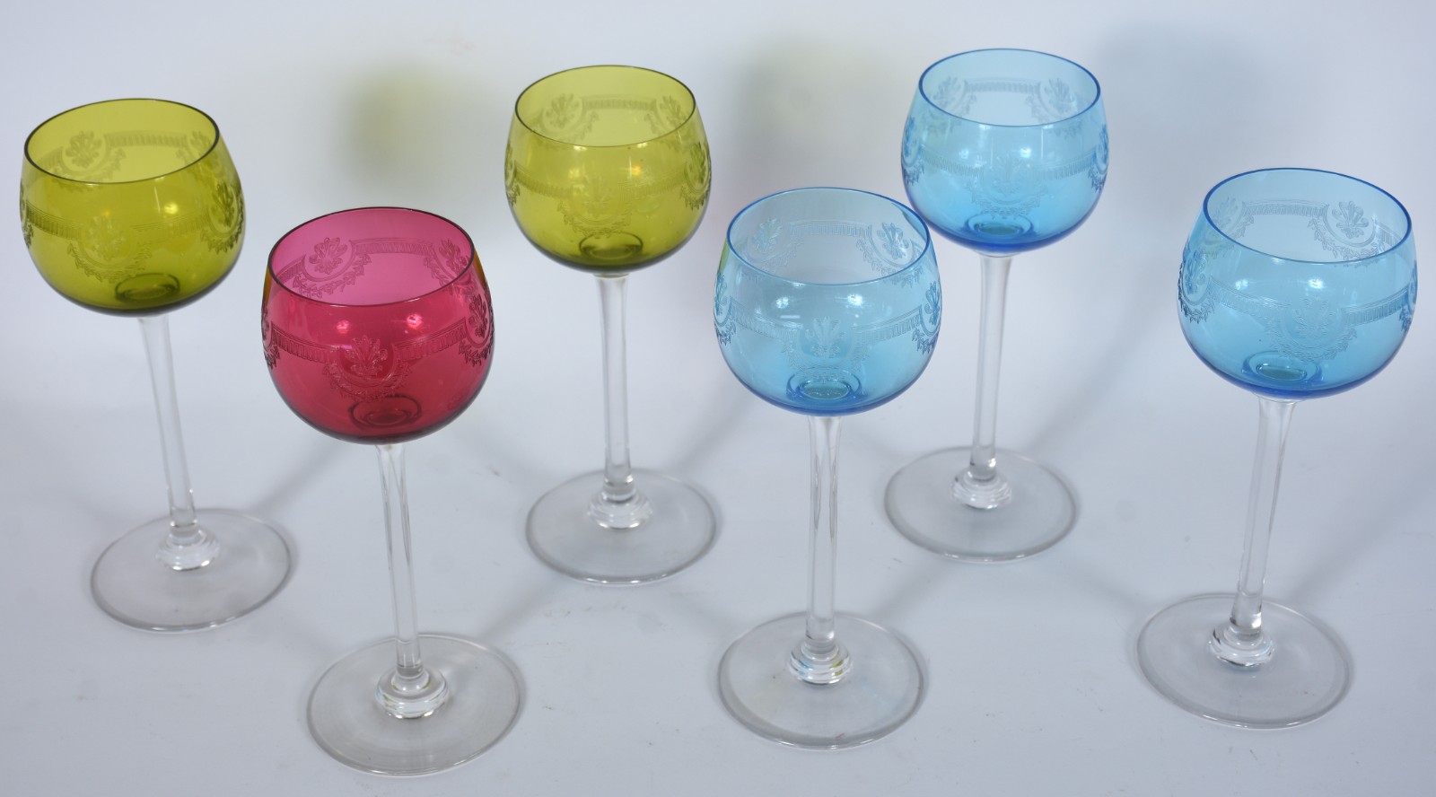 Seis cálices para vinho de cristal frances Saint Louis, lavrado em... - foto 2 de 4
