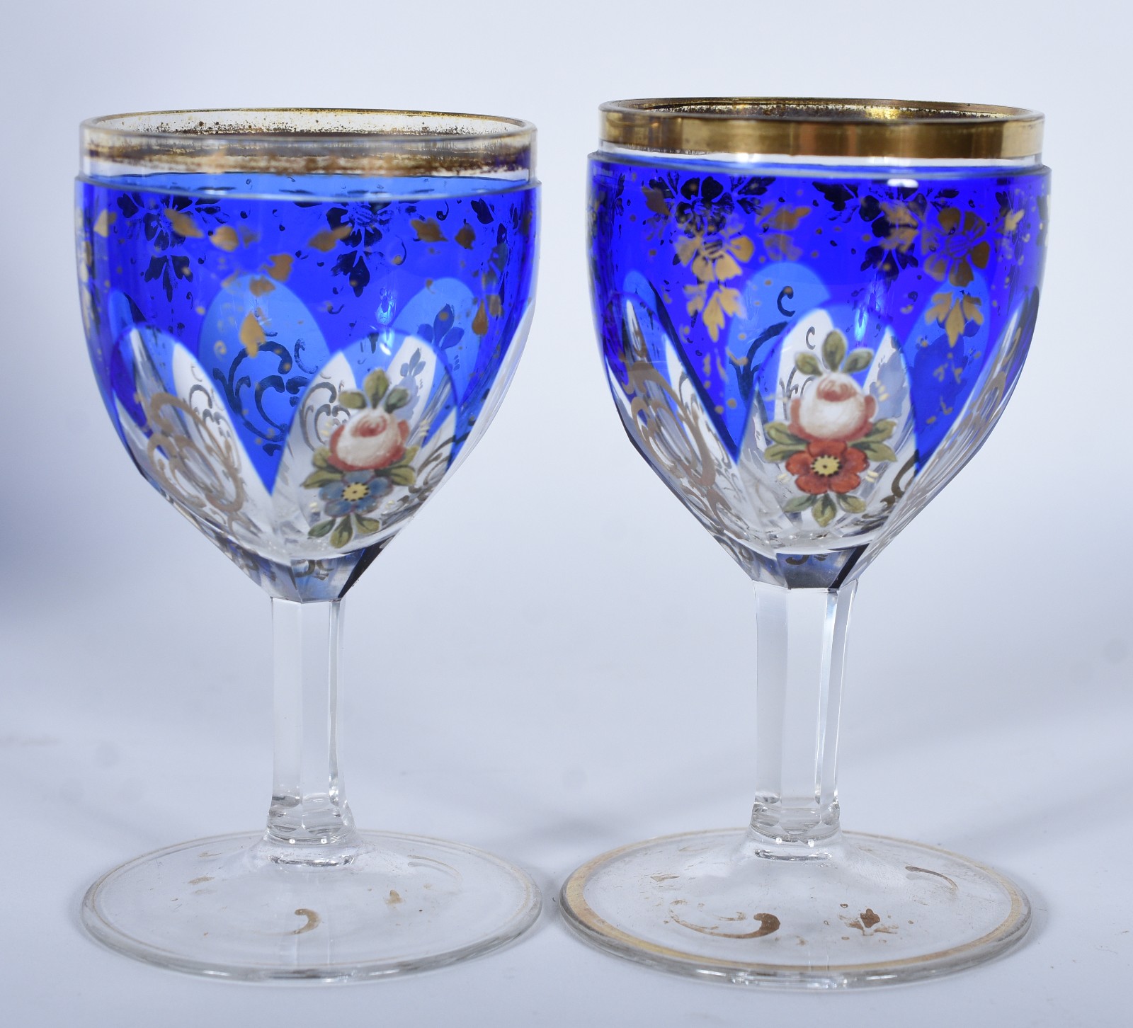 Licoreira com 5 cálices de cristal facetado doublé azul com pequenas... - foto 5 de 10