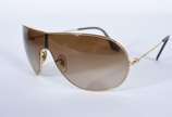 RAY BAN,  - Óculos de sol, no estojo. Com alguns arranhões.