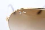 RAY BAN,  - Óculos de sol, no estojo. Com alguns arranhões.