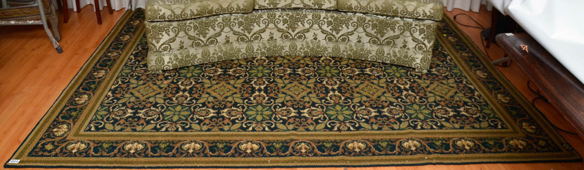 Tapete arraiolo. Med. 2.74 x 2.20 m.