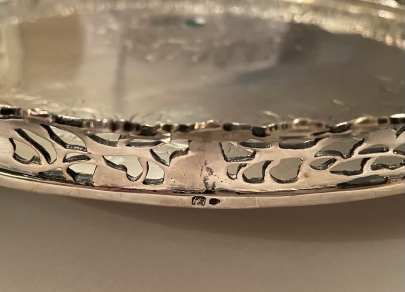 Salva de prata portuguesa contraste Águia 833 ml, galeria vazada com... - foto 10 de 10