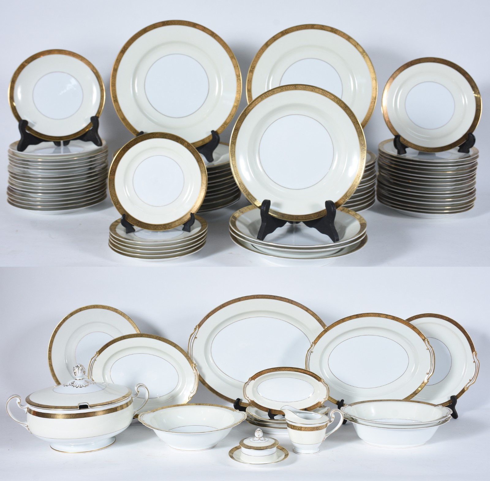 Aparelho de jantar de porcelana Noritake composto de: 24 pratos... - foto 1 de 11