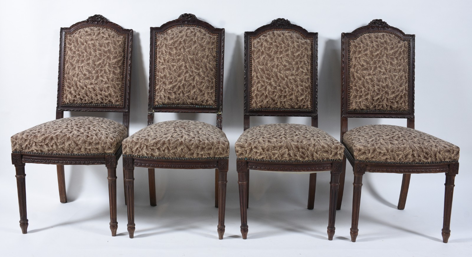 Conjunto com mesa de apresentação no feitio oval, tampo de mármore... - foto 2 de 8