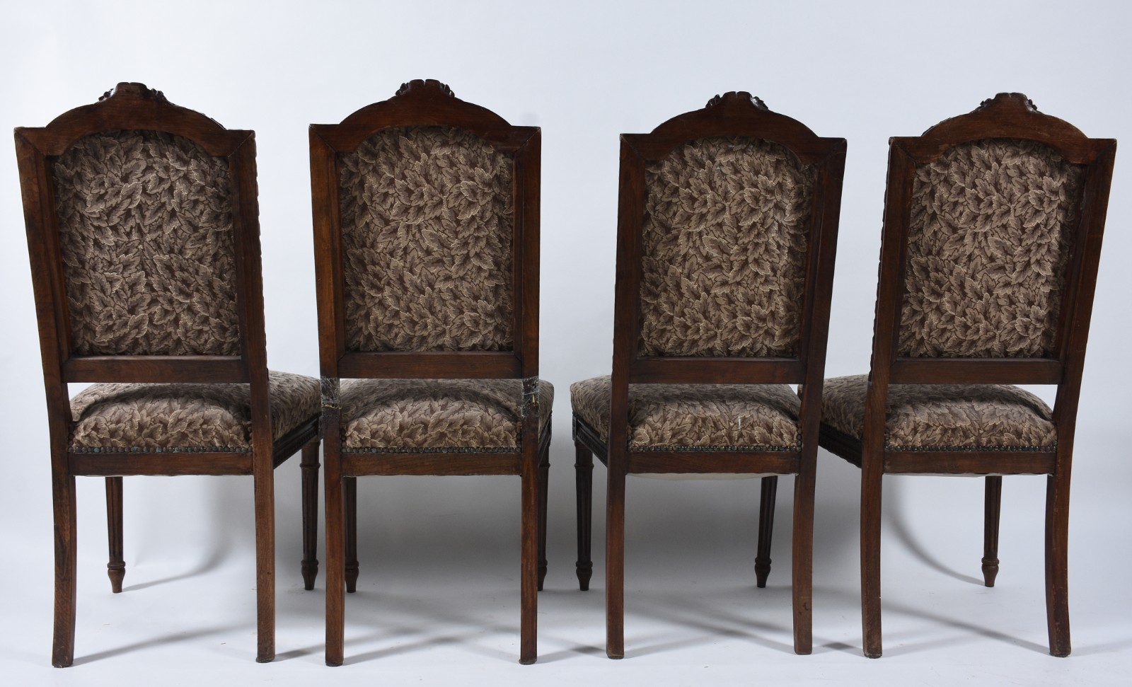 Conjunto com mesa de apresentação no feitio oval, tampo de mármore... - foto 4 de 8