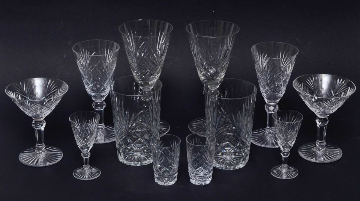 Conjunto de cristal ricamente lapidado, comp.de 6 taças para...