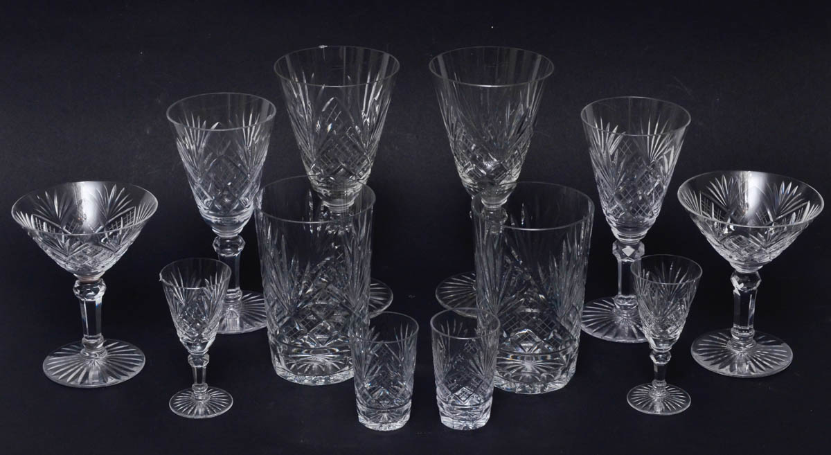 Conjunto de cristal ricamente lapidado, comp.de 6 taças para...