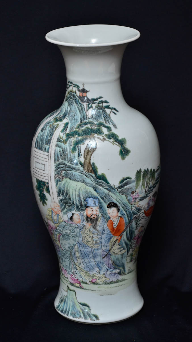 Vaso de porcelana chinesa.Alt.47 cm.