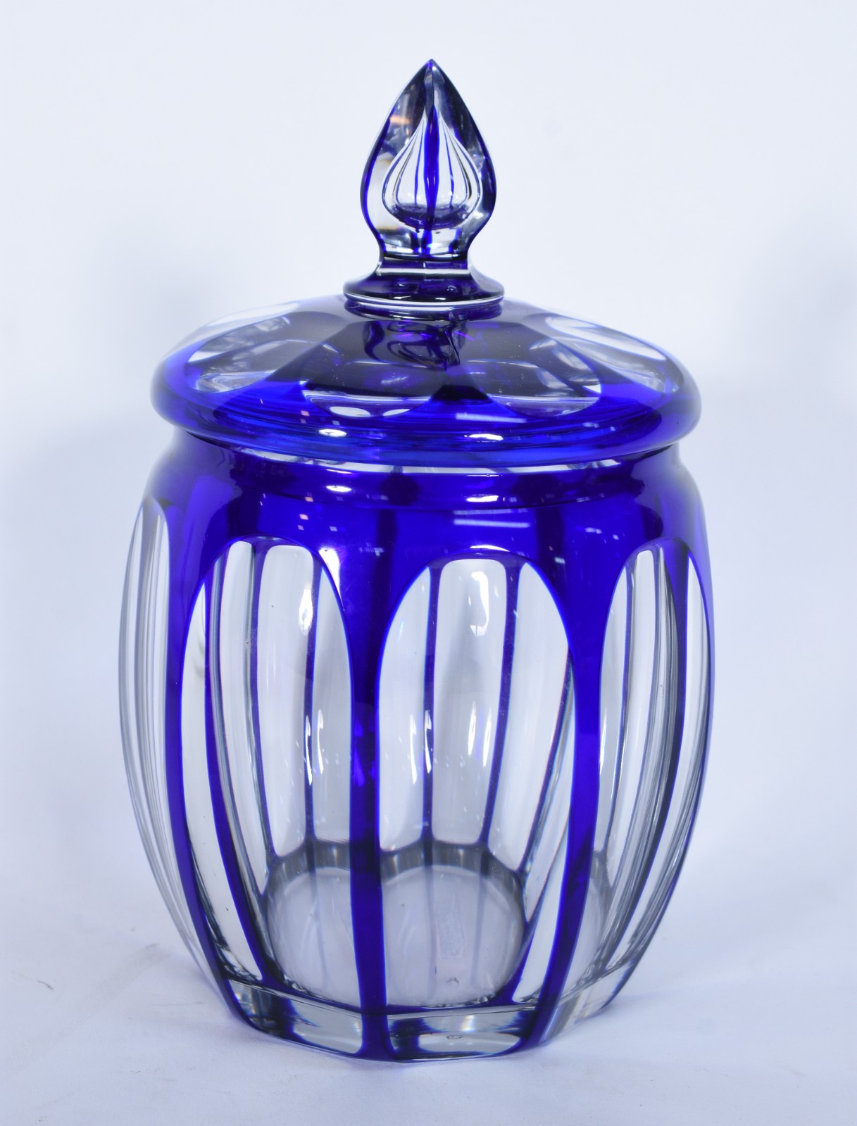Bomboniere de cristal tcheco facetado doublé azul. - foto 1 de 7