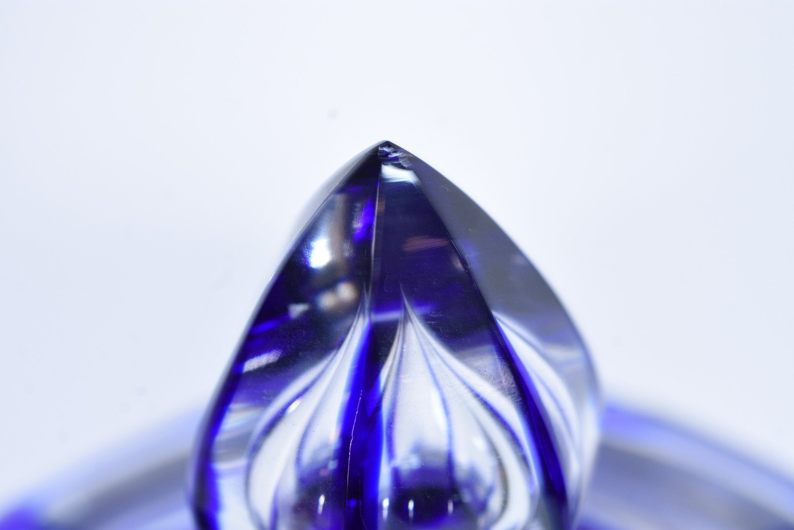 Bomboniere de cristal tcheco facetado doublé azul. - foto 4 de 7