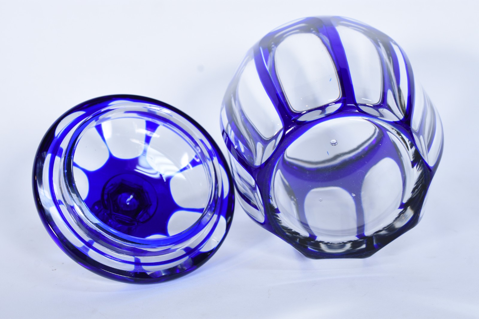 Bomboniere de cristal tcheco facetado doublé azul. - foto 5 de 7