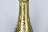 Três garrafas de espumante frances "Castel Gold... - Três garrafas de espumante frances "Castel Gold", brut, cuvée blanche, 1.500 ml.