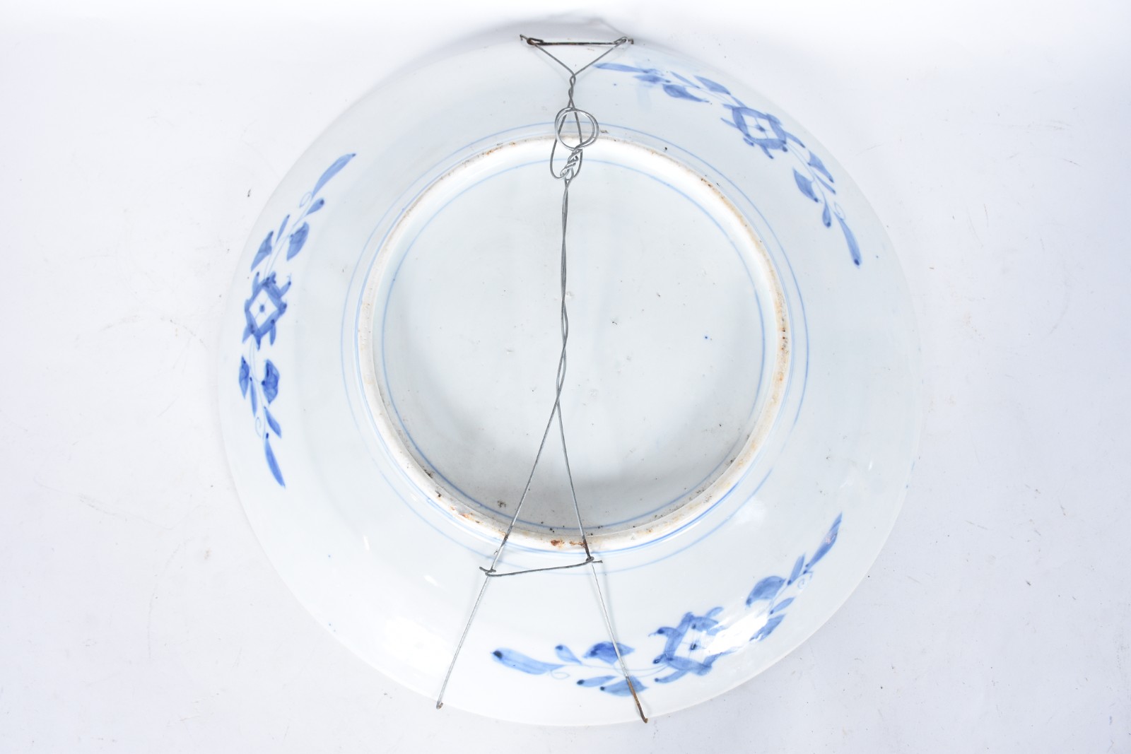 Medalhão de porcelana japonesa Imari, Século XIX. Parte posterior com... - foto 2 de 5
