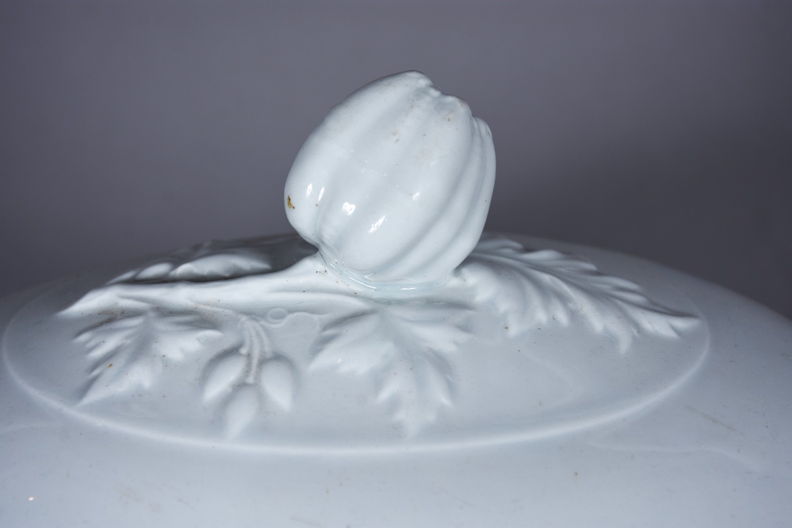 Sopeira de porcelana inglesa branca J & G Meakin, Hanley, pega da... - foto 5 de 8