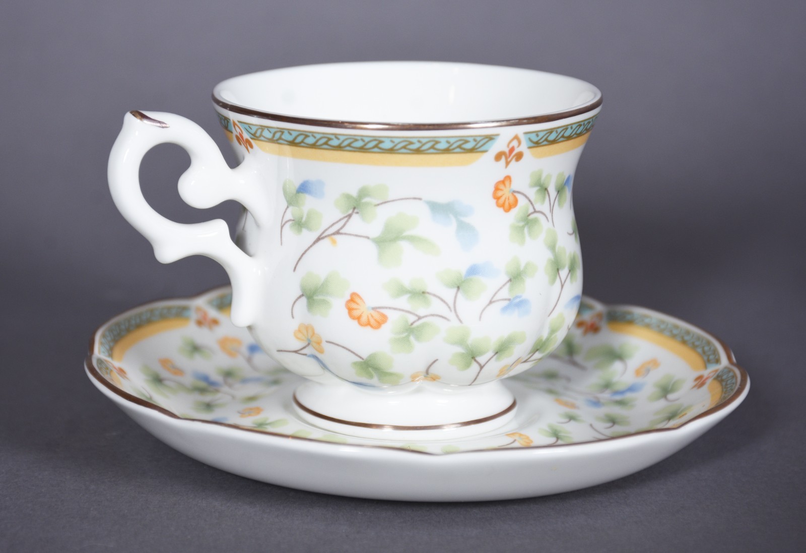 Aparelho de café, chá e jantar de porcelana Thailand, decoração... - foto 3 de 6