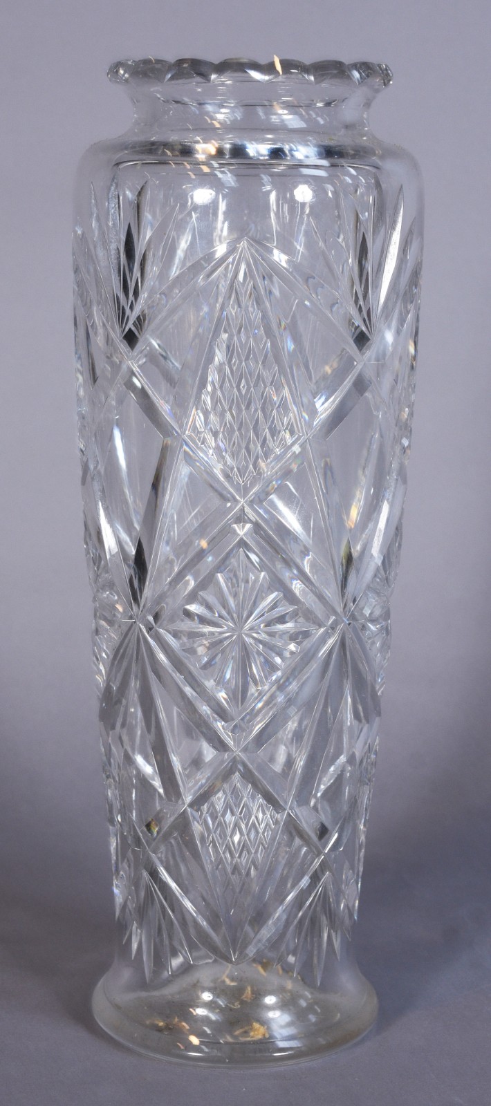 Vaso de cristal tcheco lapidado. - foto 1 de 4