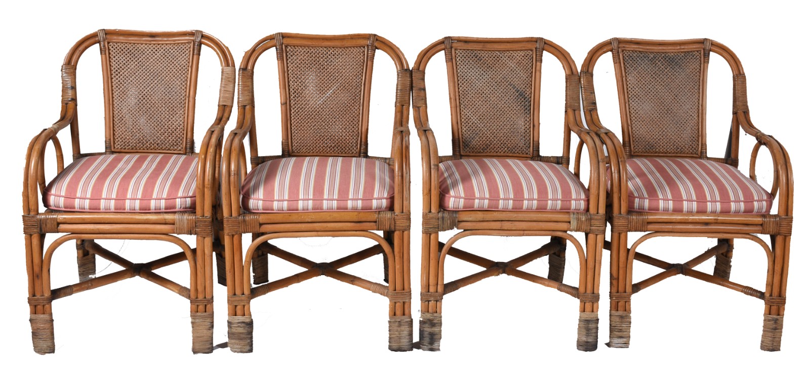 Conjunto de 4 cadeiras com braços e 4 cadeiras singelas de junco. - foto 4 de 8