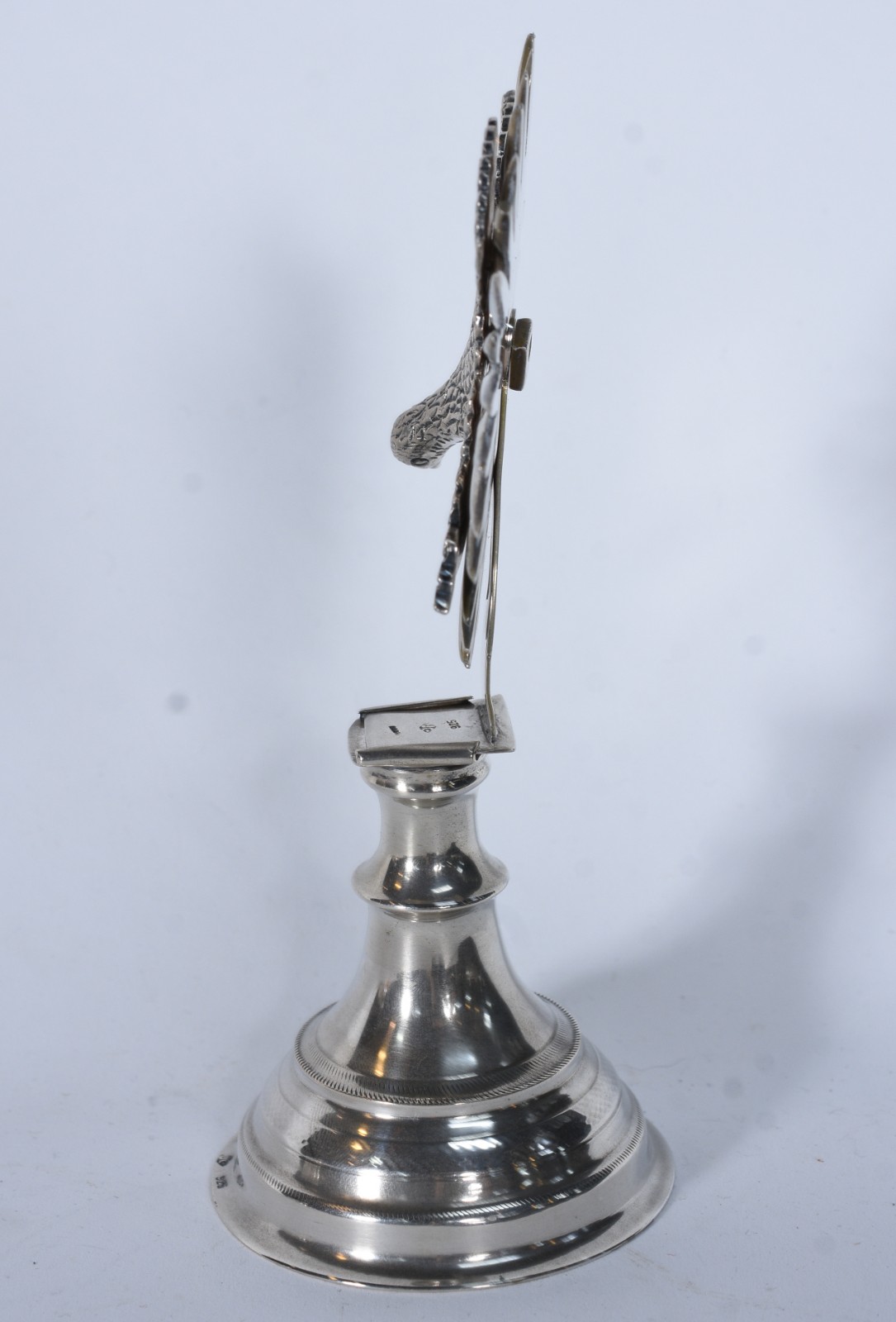 Espirito Santo sobre pedestal de prata 925 mls. Peso da prata: 150 g... - foto 4 de 6