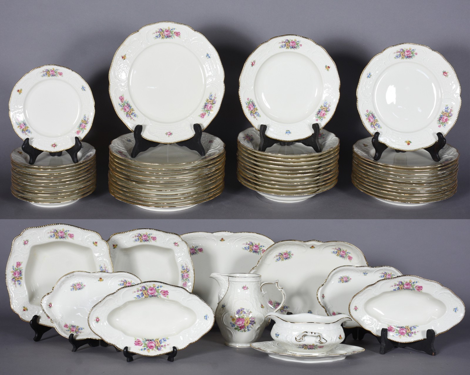 Aparelho de jantar de porcelana Rosenthal composto de: 12 pratos... - foto 1 de 11