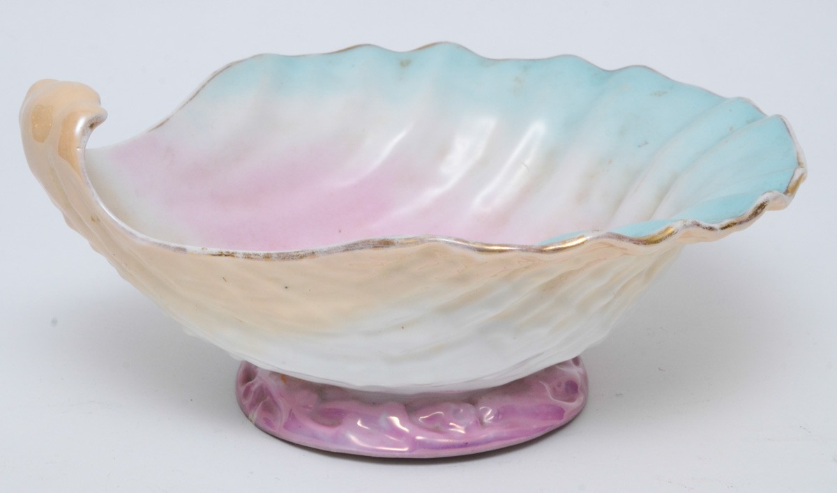 Bowl de porcelana européia multicor na forma de concha, marca na...