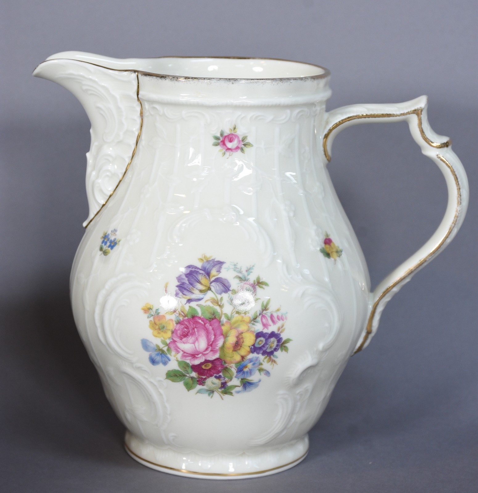 Aparelho de jantar de porcelana Rosenthal composto de: 12 pratos... - foto 7 de 11