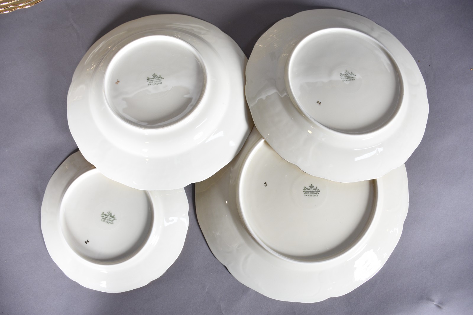 Aparelho de jantar de porcelana Rosenthal composto de: 12 pratos... - foto 11 de 11