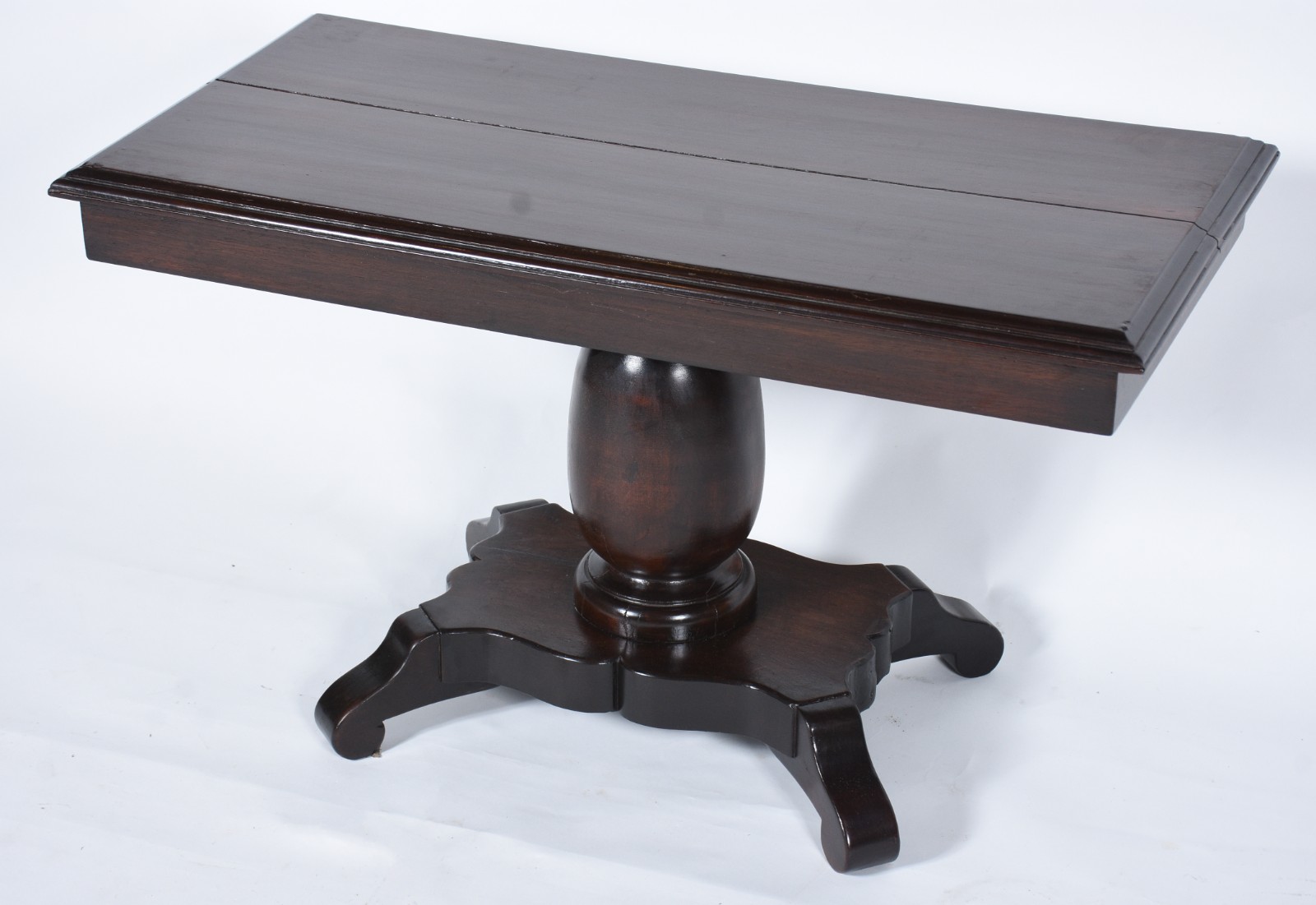 Mesa auxiliar de madeira nobre, tampo retangular (com fresta... - foto 1 de 7