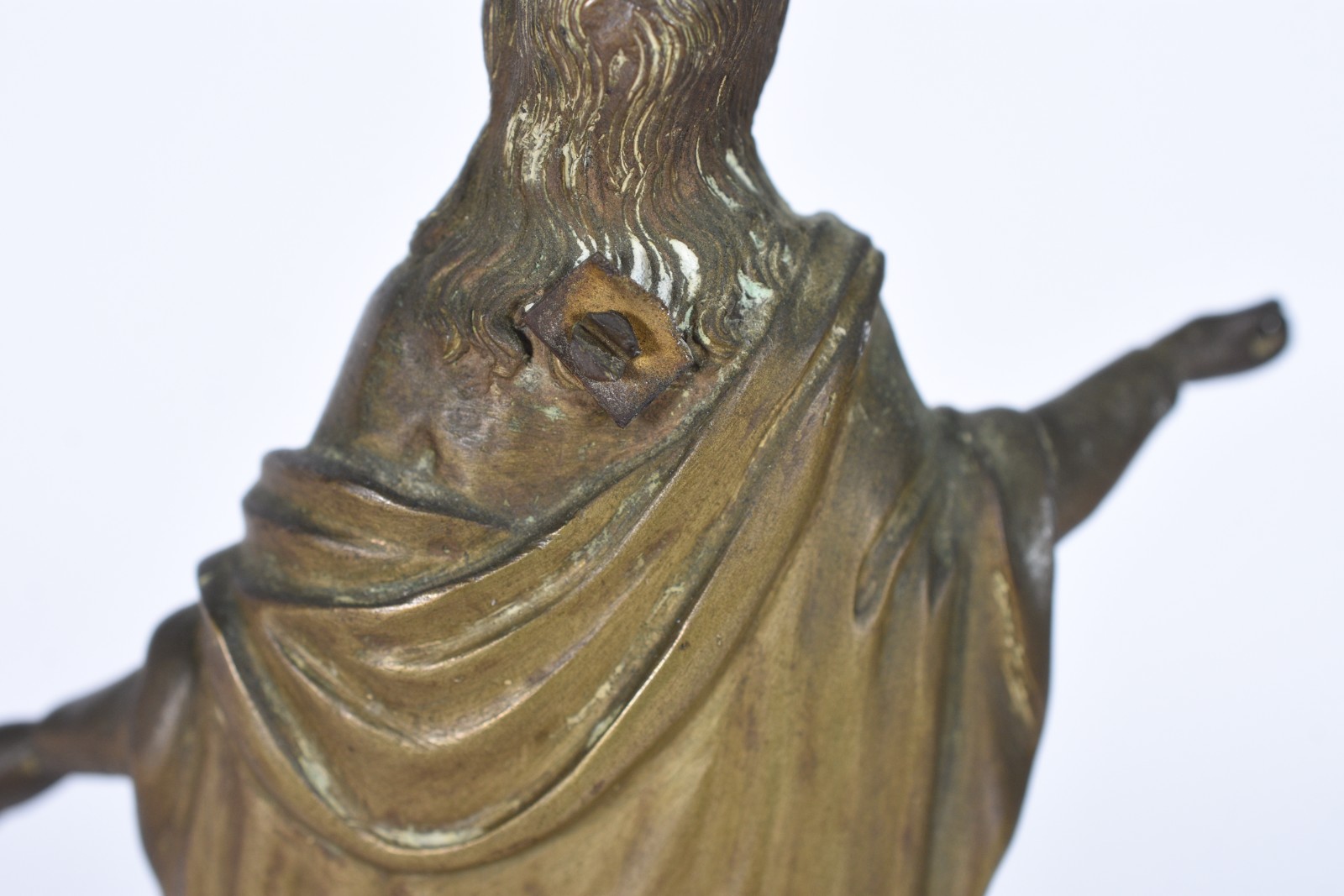 Três peças sacras, sendo: Nossa Senhora sobre pedestal de bronze... - foto 7 de 7