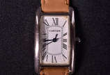 Relógio Cartier - Paris - quartz  com caixa de ... - Relógio Cartier - Paris - quartz  com caixa de metal e pulseira em couro( funcionando).