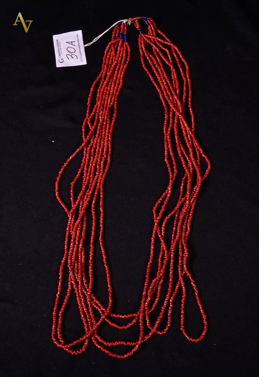 Colar torsade com 8 fios de coral italiano ( 70 cm), fecho em ouro de...