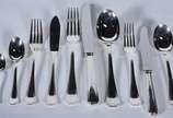 Christofle (1830),  - Faqueiro de metal prateado modelo "Imperial America", composto de:  12 colheres, 12 garfos, 12 facas grandes; 12 colheres, 12 garfos, 12 facas de sobr