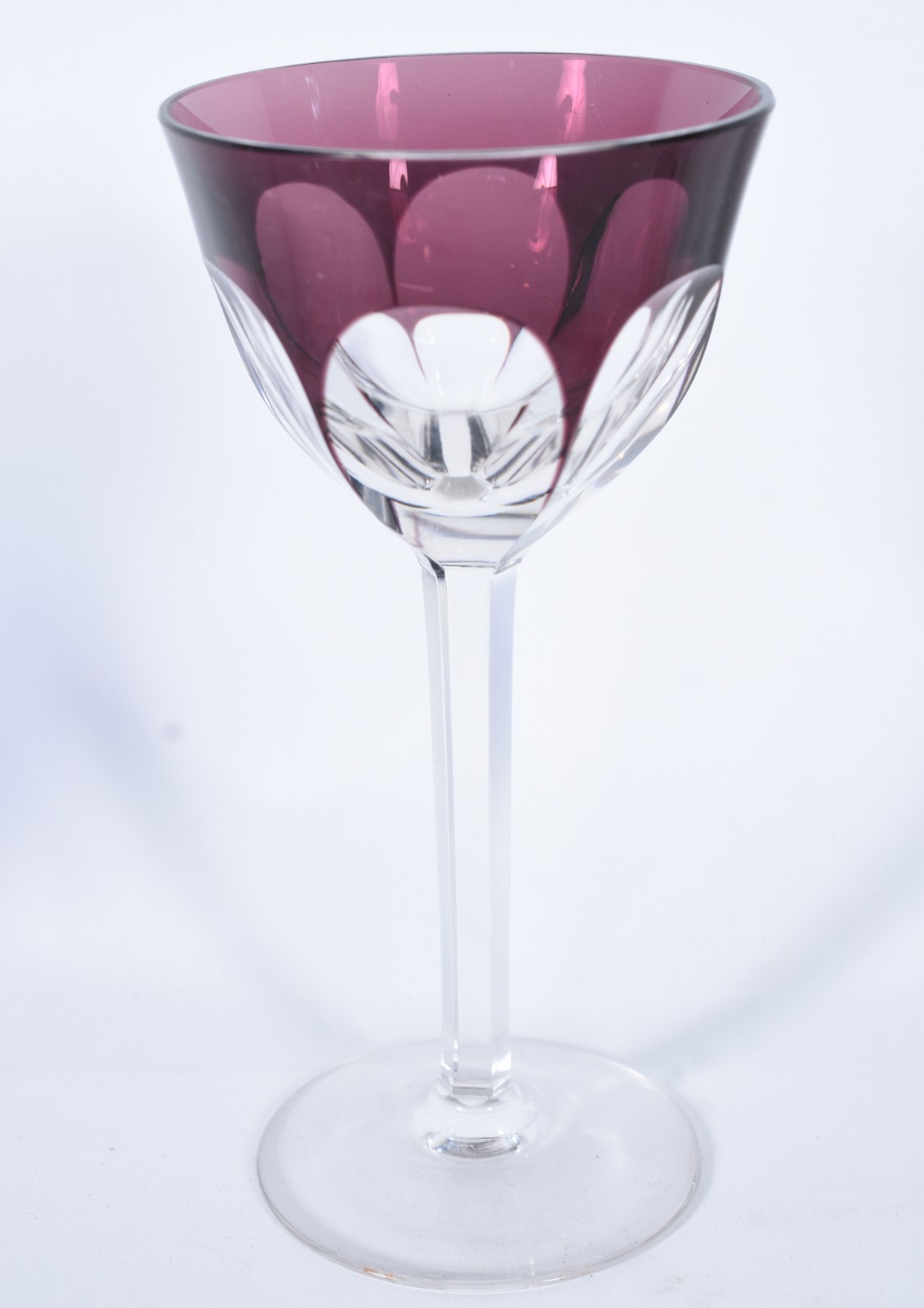 Seis cálices para vinho de cristal doublé facetado em diversas cores. - foto 3 de 8