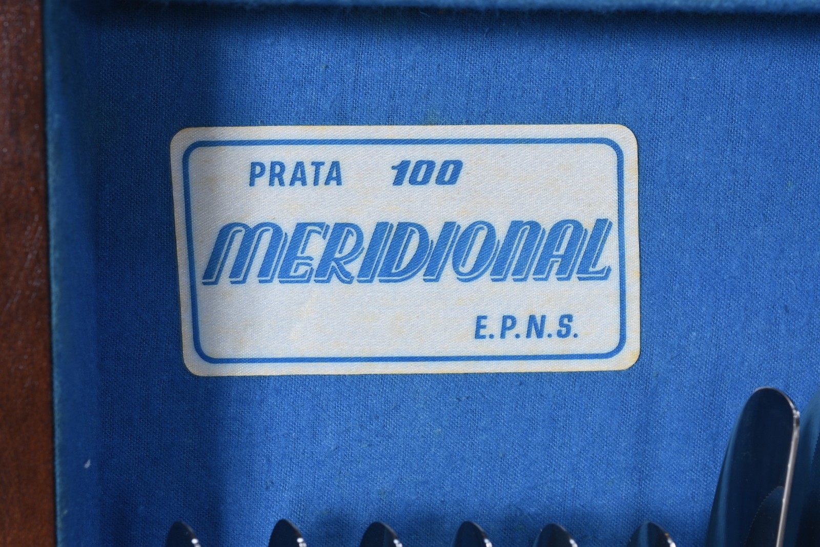 Faqueiro de prata 100 Meridional, composto de: 12 colheres, 12... - foto 10 de 11