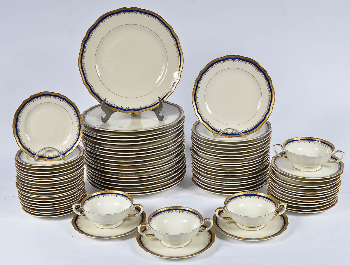 Aparelho de jantar de porcelana alemã Krautheim, na cor bege com...