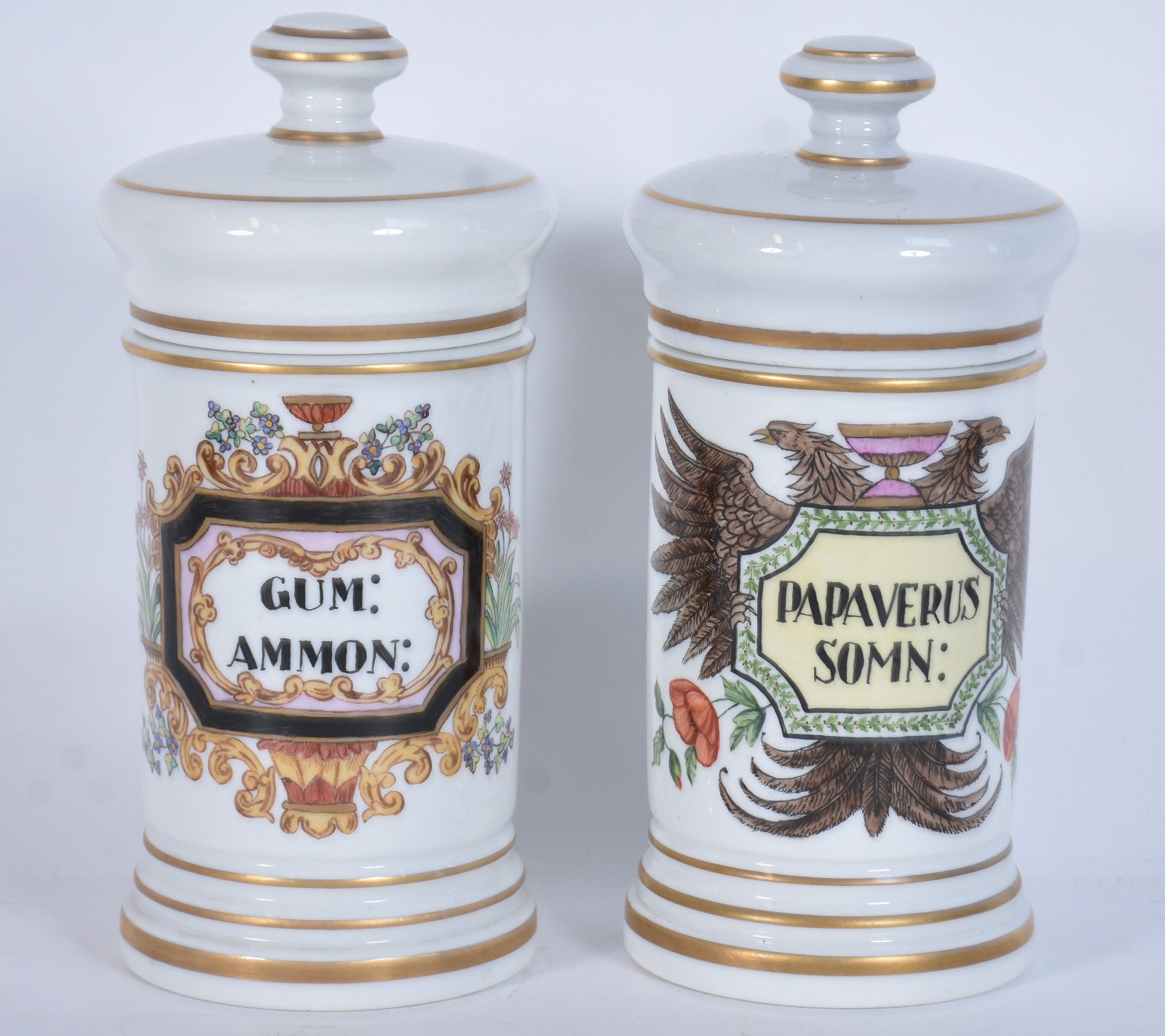 Dois potes de farmácia de porcelana pintada á mão. - foto 1 de 5
