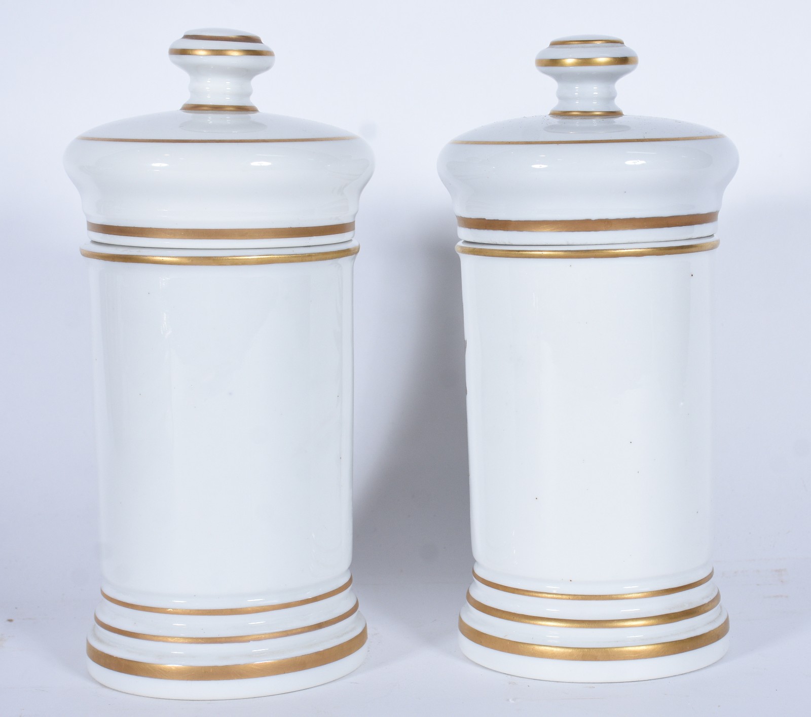 Dois potes de farmácia de porcelana pintada á mão. - foto 4 de 5