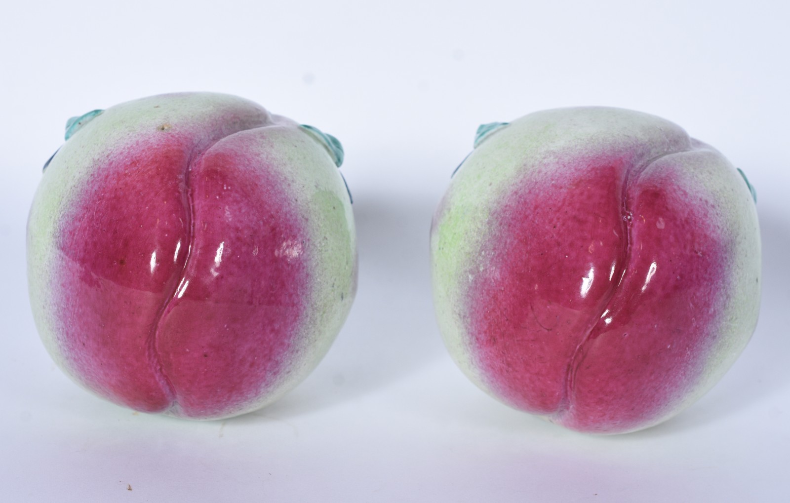 Par de frutas de porcelana chinesa, século XIX. Uma com pequeno... - foto 3 de 3