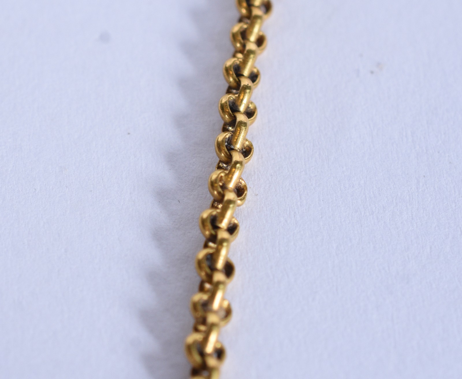 Cordão de ouro 18 k com pendentes na forma de crucifixo, chave e figa... - foto 5 de 6