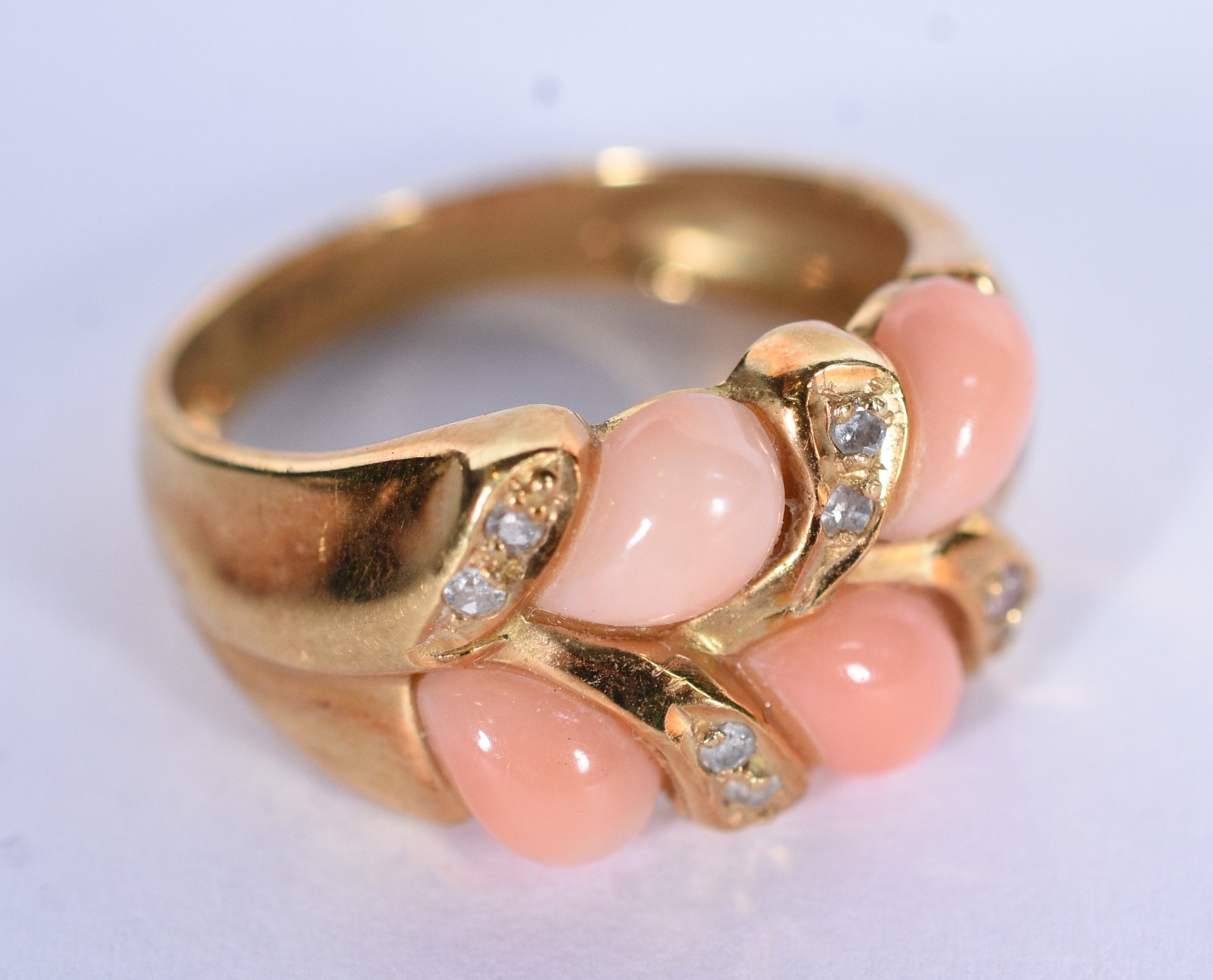 Anel de ouro 18 k com pedra coral, aro 17 (Por motivos de segurança a... - foto 2 de 6