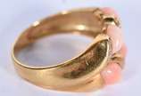 Anel de ouro 18 k com pedra coral, aro 17 (Por ... - Anel de ouro 18 k com pedra coral, aro 17 (Por motivos de segurança a peça não se encontra na loja)