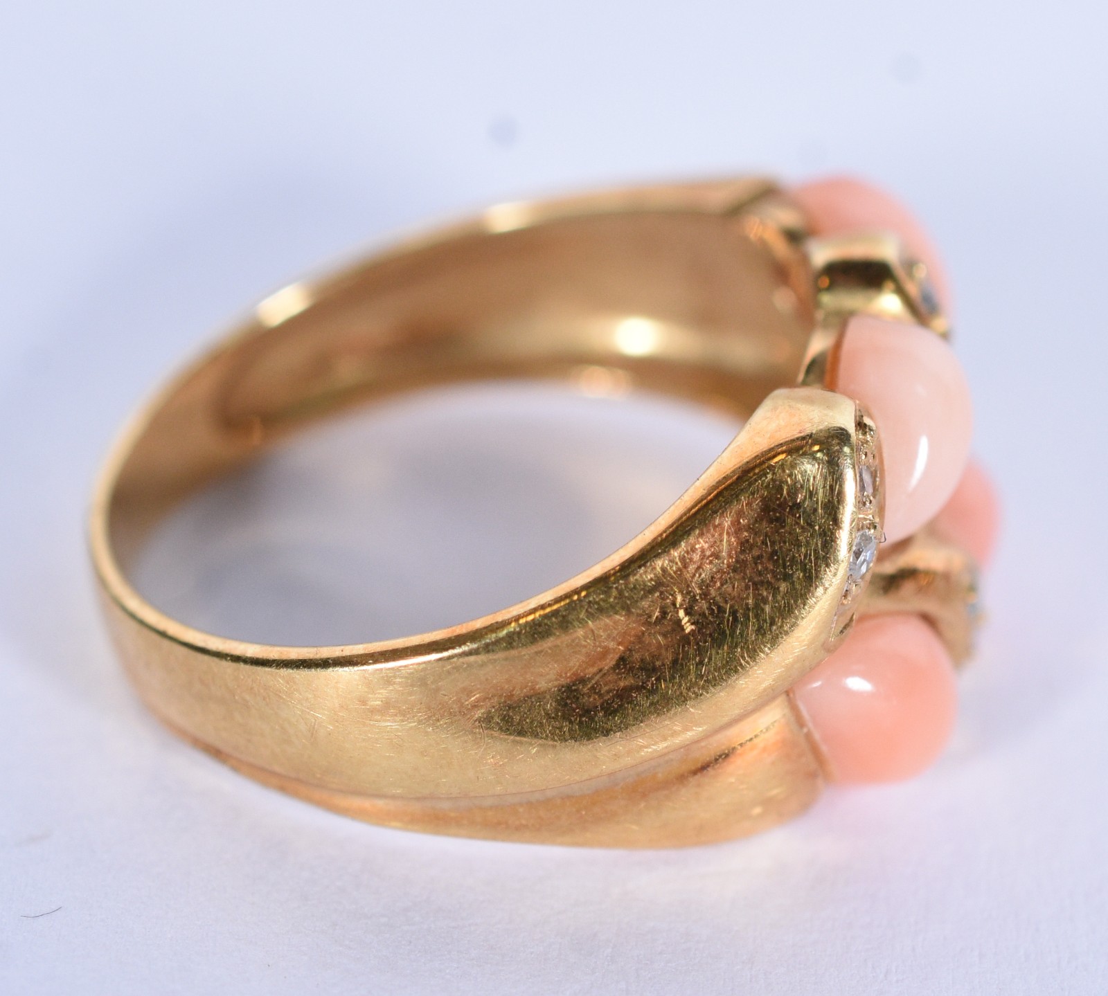 Anel de ouro 18 k com pedra coral, aro 17 (Por motivos de segurança a... - foto 5 de 6