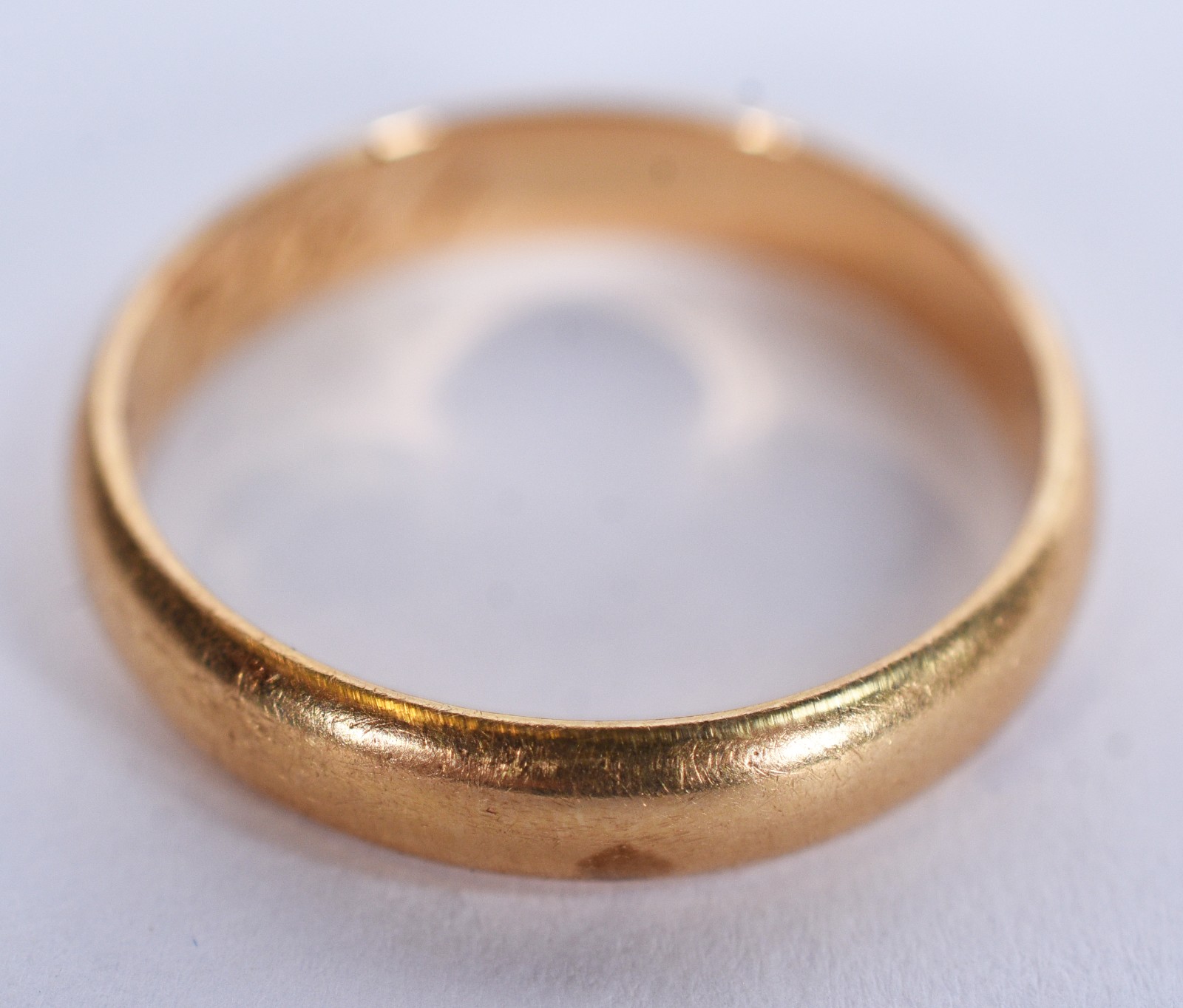 Aliança de ouro 18k, aro 16 (Por motivos de segurança a peça não se... - foto 2 de 4