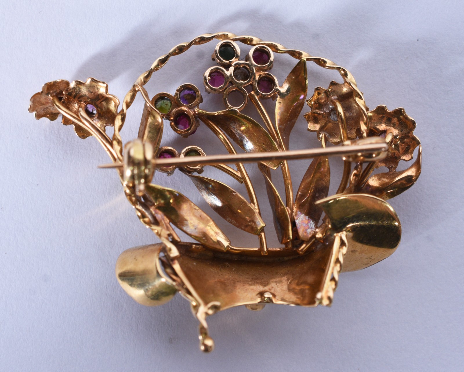 Broche de ouro baixo com pedras brasileiras e um brilhante (Por... - foto 4 de 5