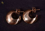 Par de pequenas argolas em ouro 18 k. Peso.7.6 gr. - Par de pequenas argolas em ouro 18 k. Peso.7.6 gr.