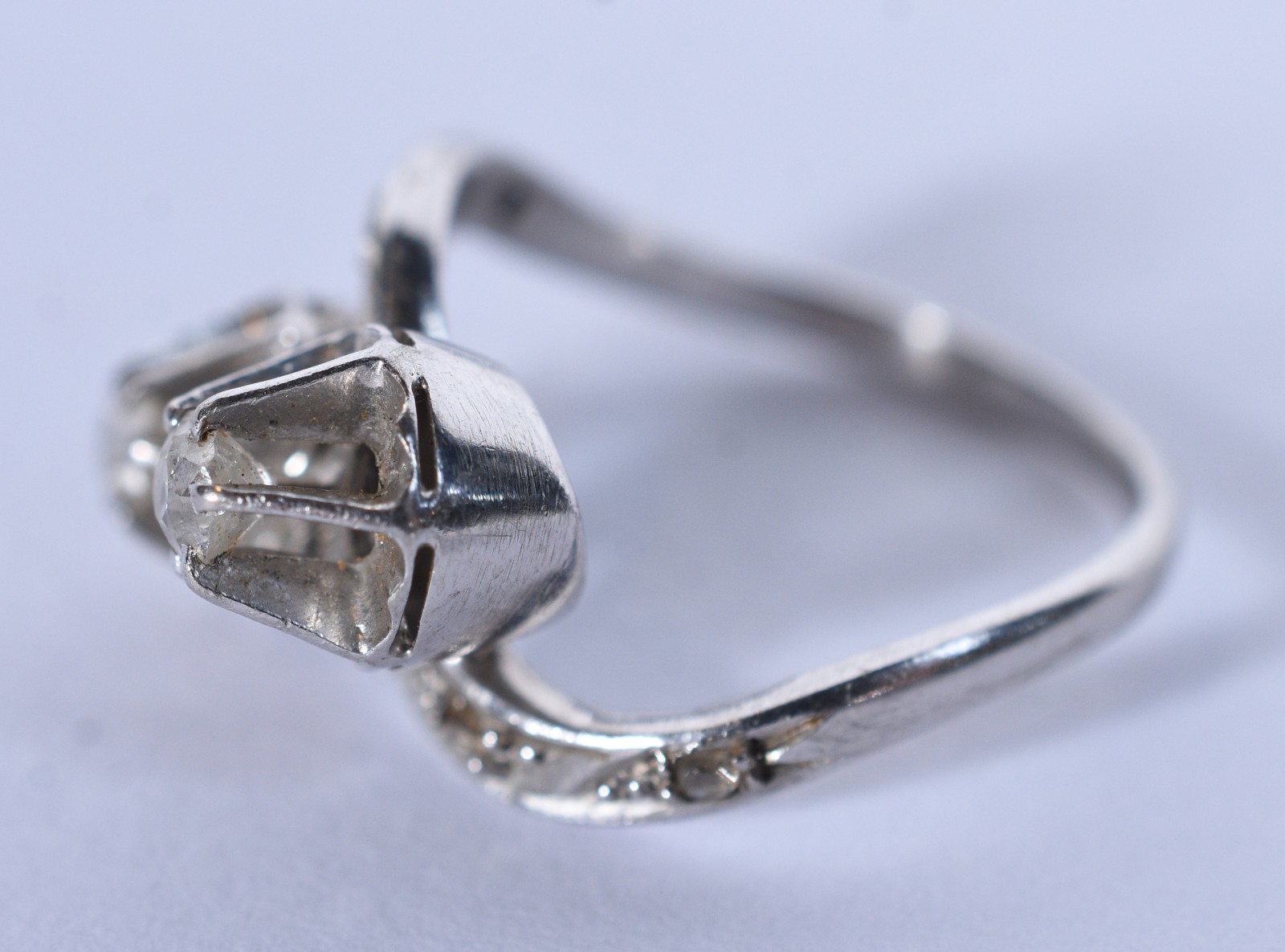 Anel de platina com brilhantes de 0,05 ct, lapidação antiga, aro 12... - foto 3 de 7
