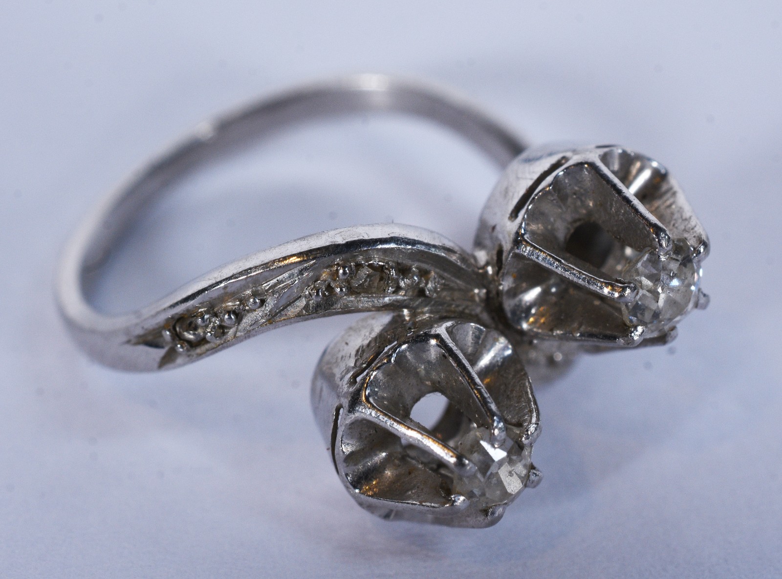Anel de platina com brilhantes de 0,05 ct, lapidação antiga, aro 12... - foto 6 de 7
