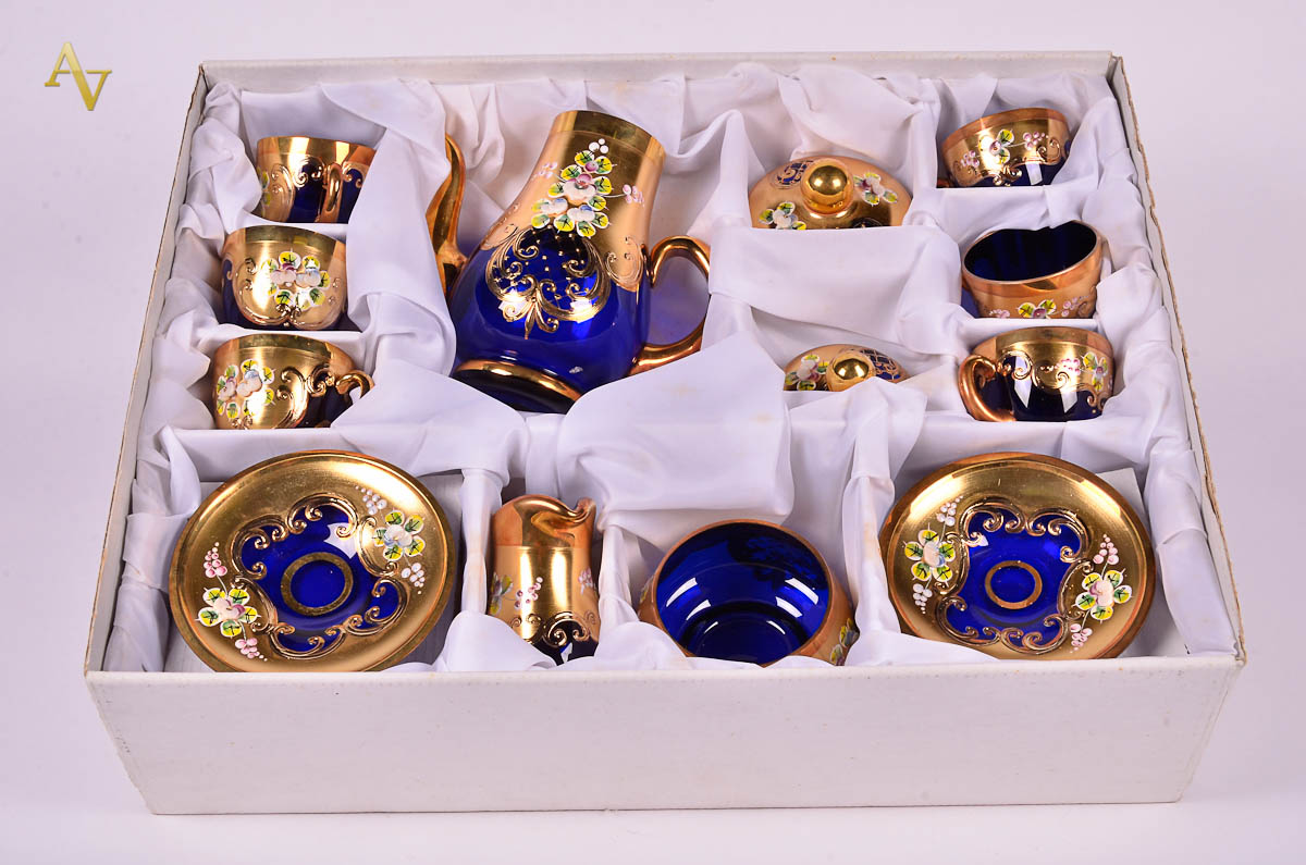 Conjunto para café de cristal tcheco na cor azul com dourado...