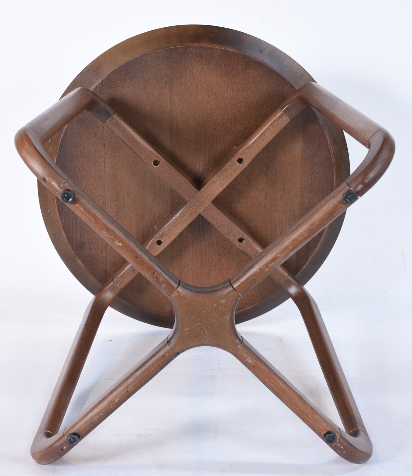 Mesa lateral "Eros Esse" de madeira Ting nogueira. Fabricação "MUUI". - foto 4 de 5