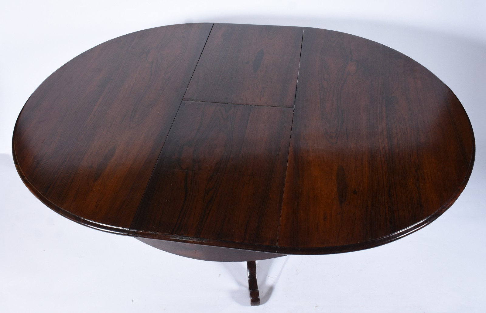 Mesa de jantar feitio redondo de madeira nobre com tábua extensora... - foto 2 de 7